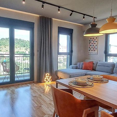 Stylish One Bedroom Apartment 포드고리차 외부 사진