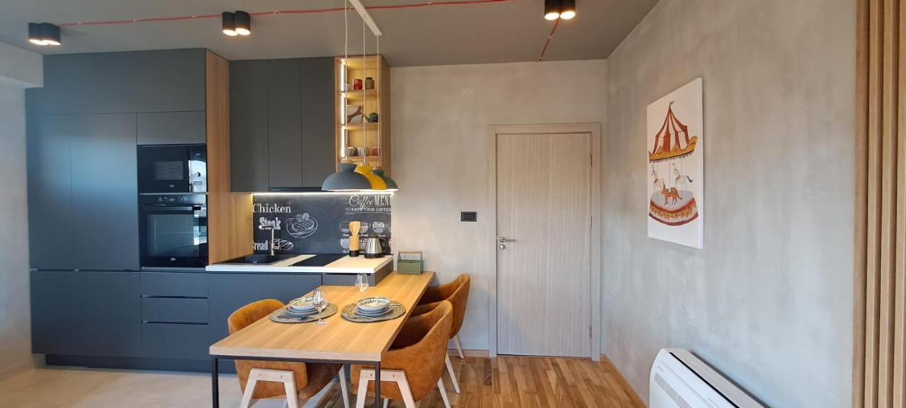 Stylish One Bedroom Apartment 포드고리차 외부 사진