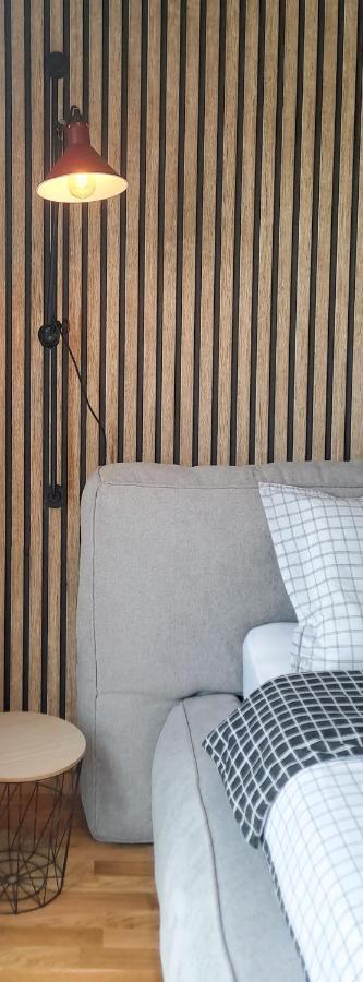 Stylish One Bedroom Apartment 포드고리차 외부 사진