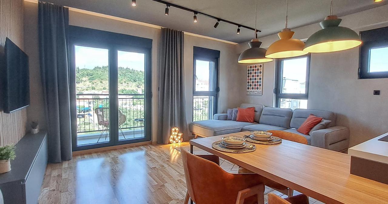 Stylish One Bedroom Apartment 포드고리차 외부 사진